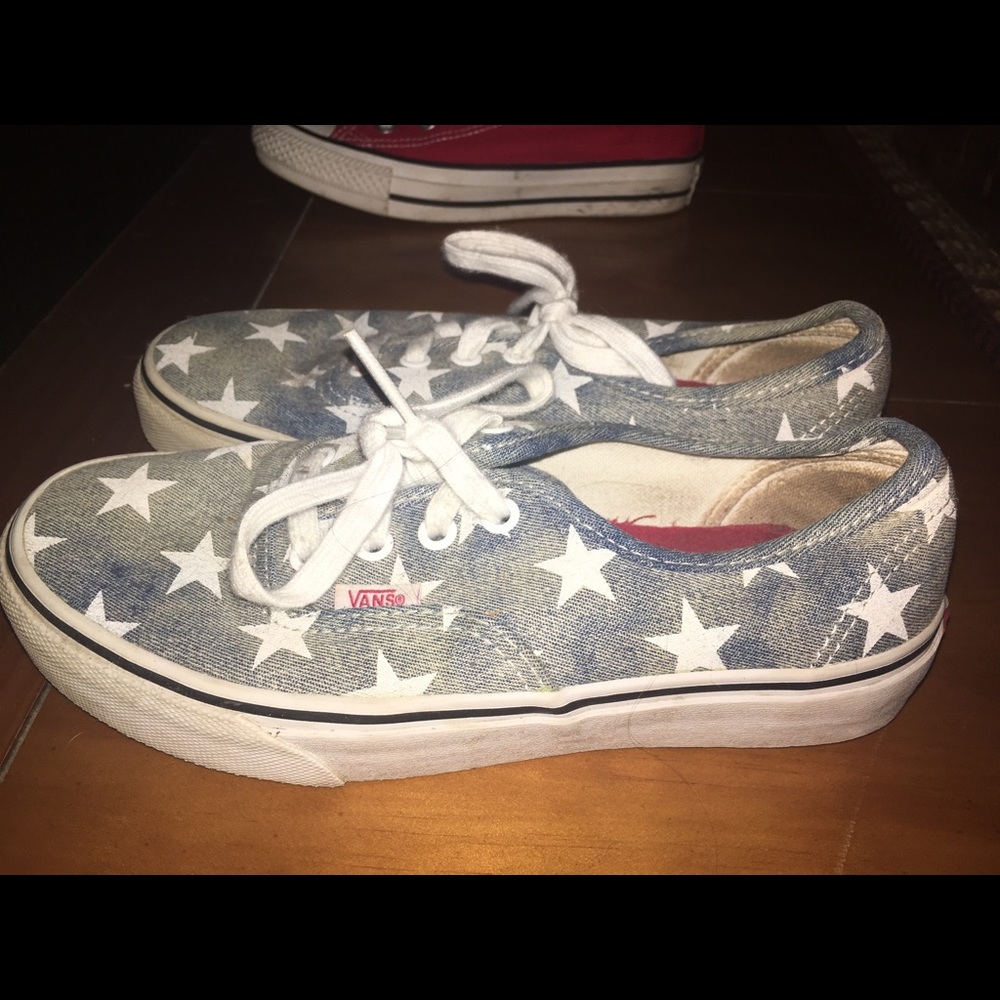 Vans star Women’s size 6 1/2 sneaker - Picture 2 of 2